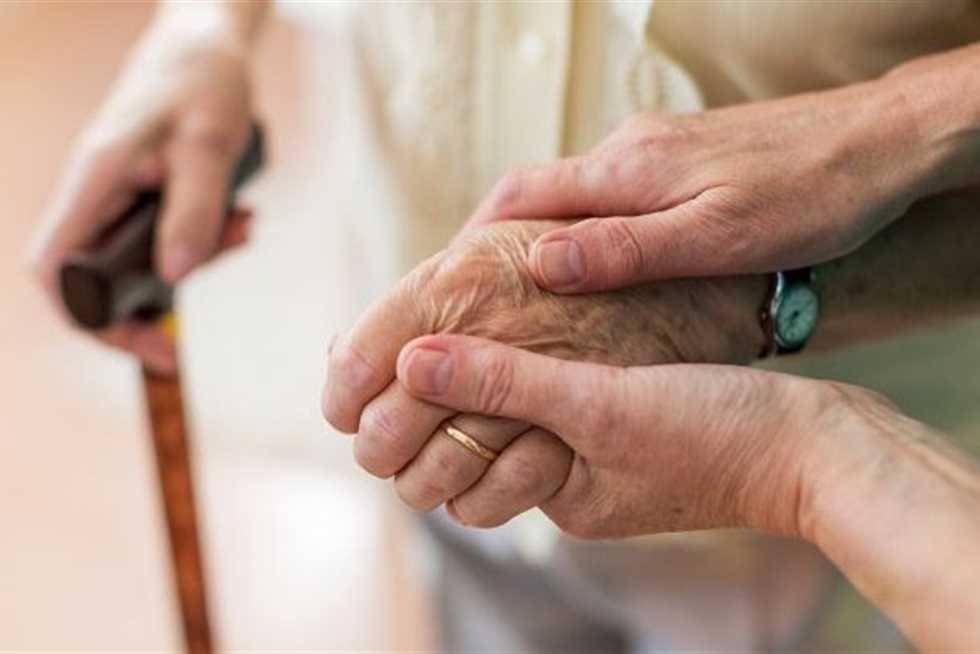 أفضل النصائح للتعامل مع كبار السن وحمايتهم من أمراض الشيخوخة