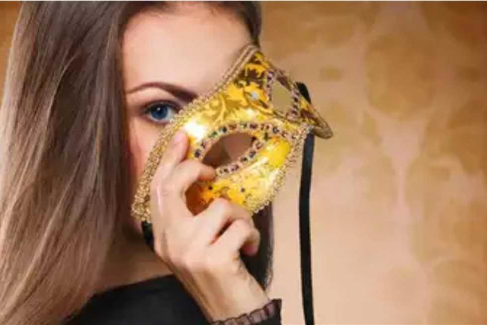 طرق ذكية لإخفاء الأسلاك الكهربائية المزعجة في غرف المعيشة
