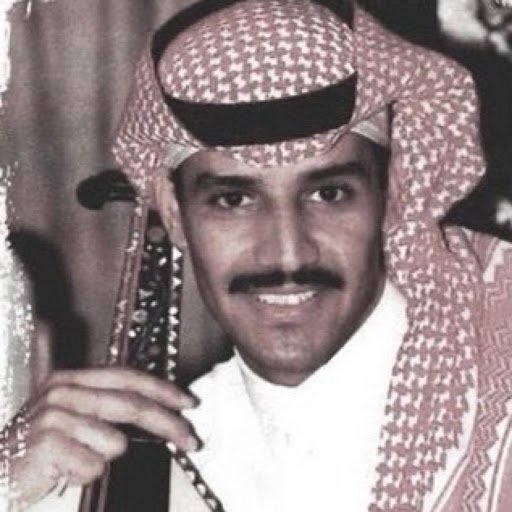 أسباب رعشة اليد في سن الشباب ومتى يجب استشارة الطبيب المختص