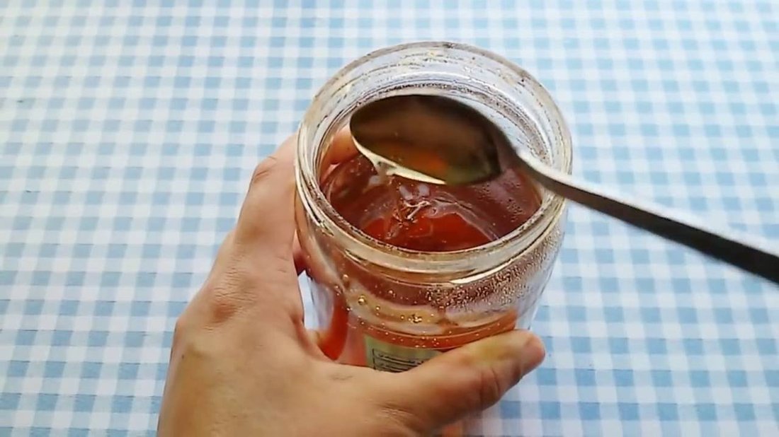 كيف تكتشف العسل الأصلي من المغشوش بتجارب منزلية بسيطة جداً
